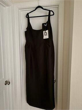 Classic Formal Black Sleeveless Midi Dress - Brand: Maison Amory